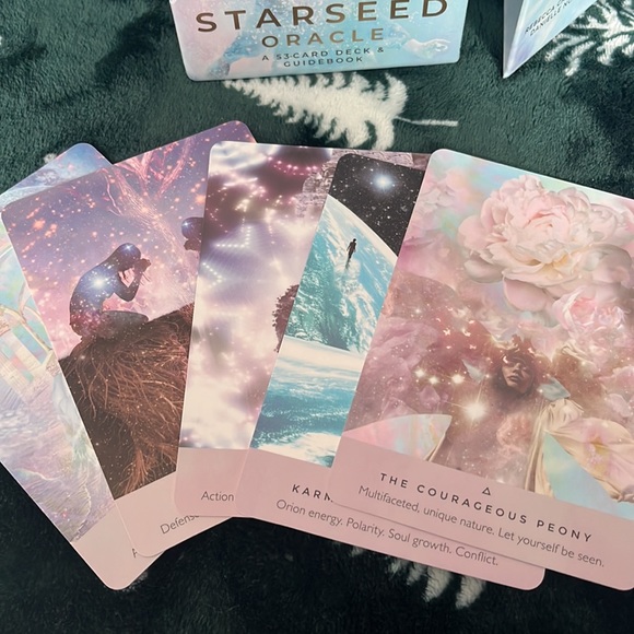 The starseed oracle deck - Picture 3 of 5